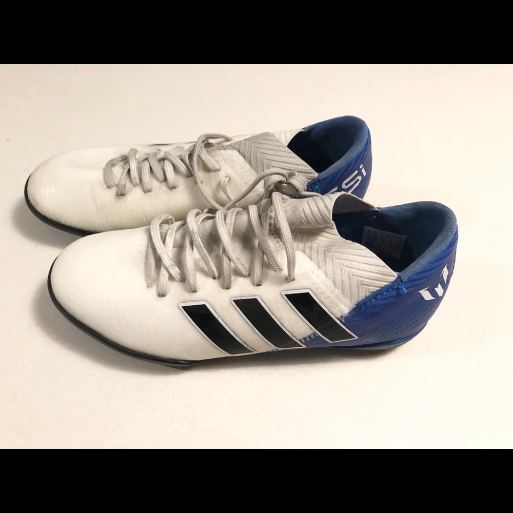 ❌SOLD❌ Adidas Messi Youth Indoor Soccer Cleats
